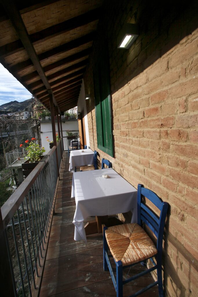 saabianco-renovation-hospitality-restaurant-kalopanagiotis (1)